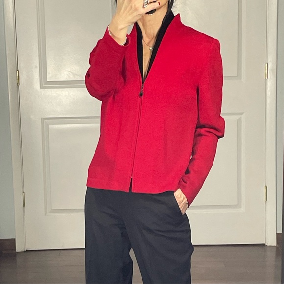 St. John Jackets & Blazers - ST. JOHN Evening Red Santana Knit Velvet Collar Jacket size 2